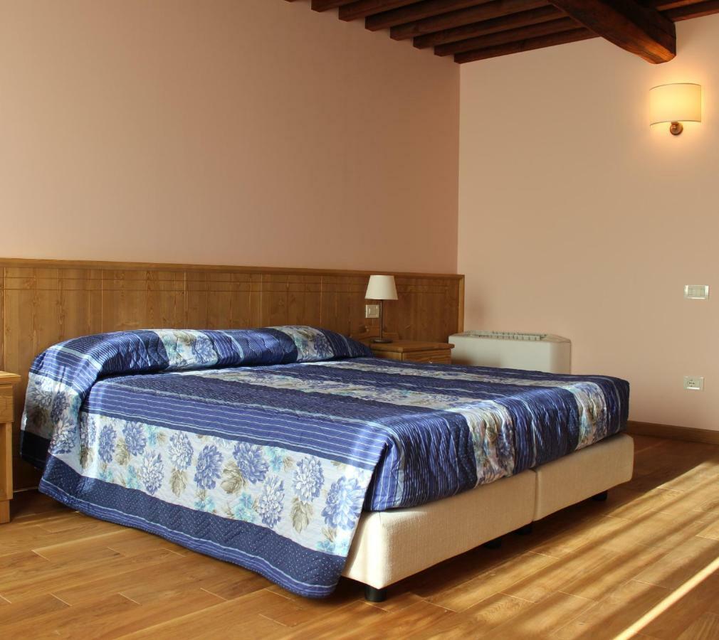 Agriturismo Le Giarine Фольяно-Редипулья Экстерьер фото