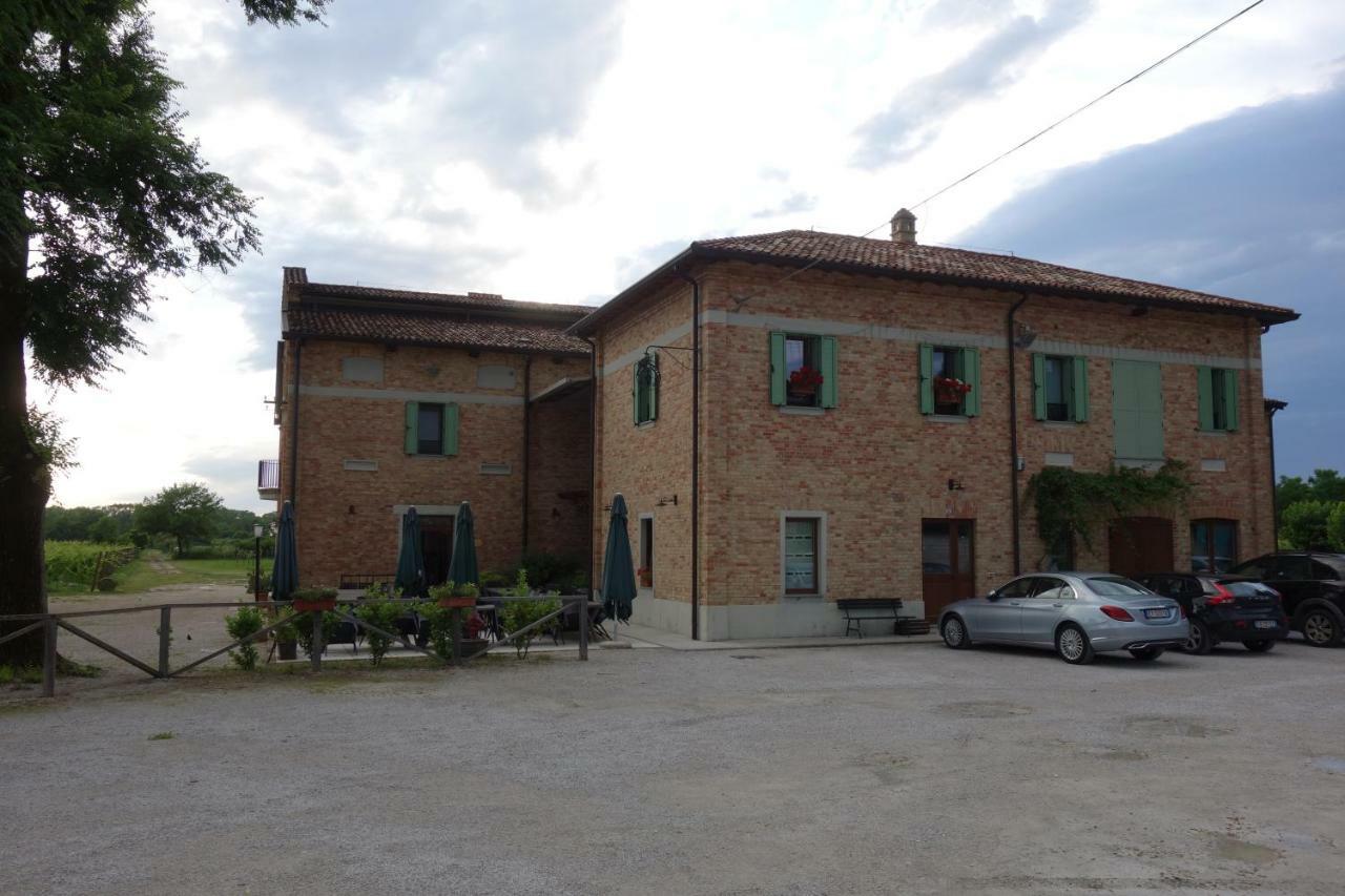Agriturismo Le Giarine Фольяно-Редипулья Экстерьер фото